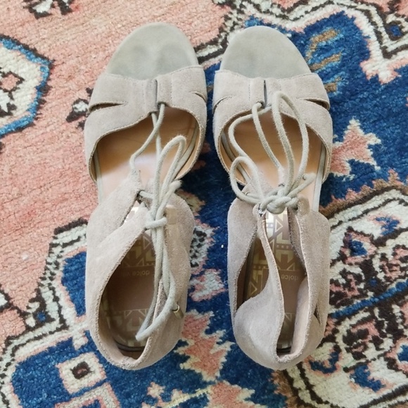 Dolce Vita Seude Wedge Size 8 - Picture 2 of 8